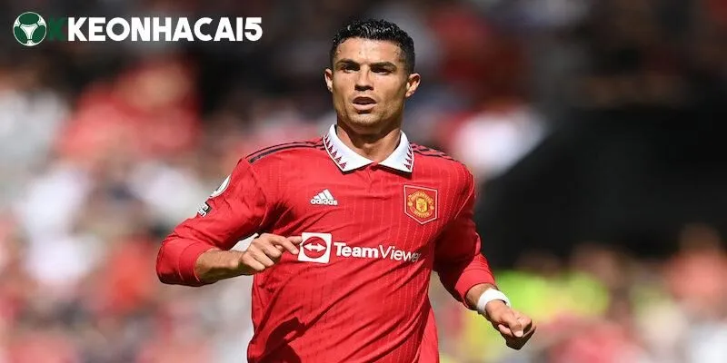 Tiểu sử Cristiano Ronaldo - Hành trình thi đấu ấn tượng